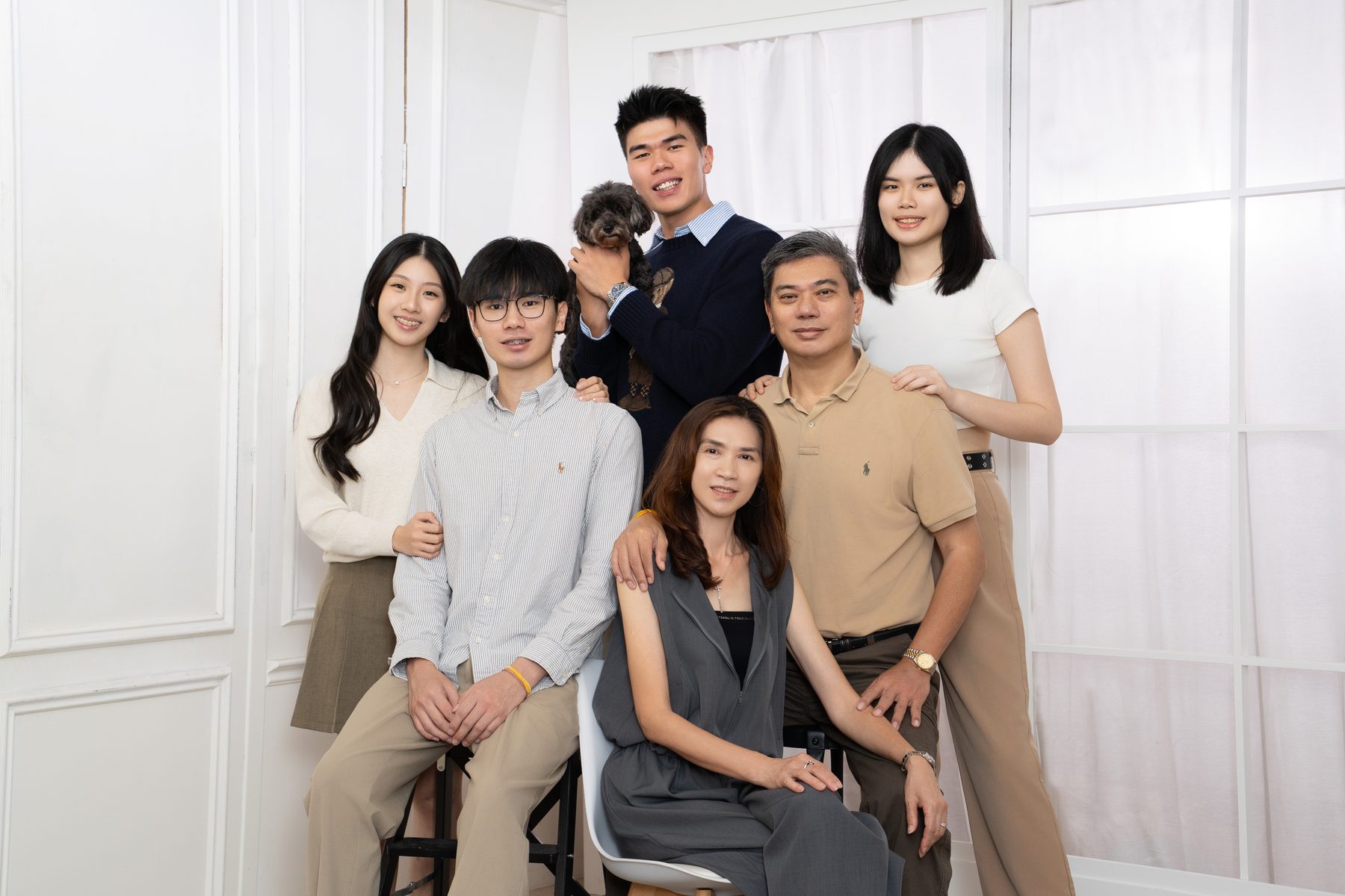 Premo Studio real client family portrait — siblings and parents, natural expressions