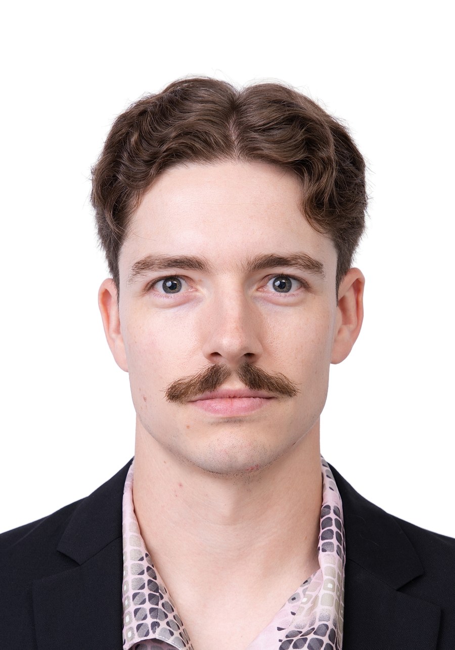 Real Premo Studio passport photo client